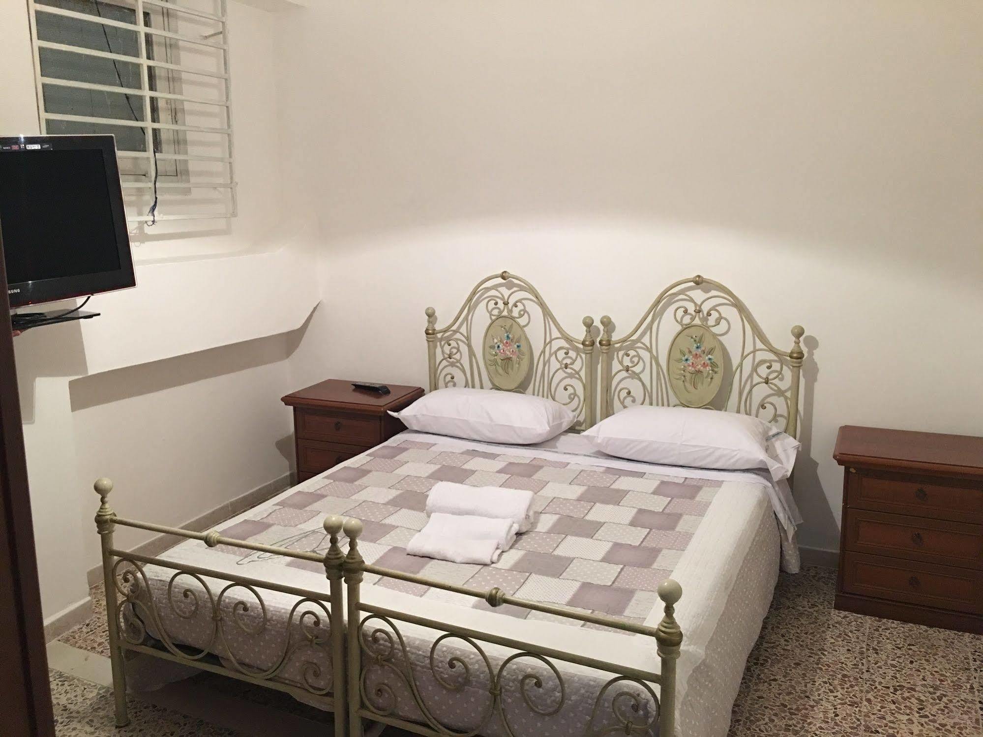 B&B Crotone Eksteriør bilde