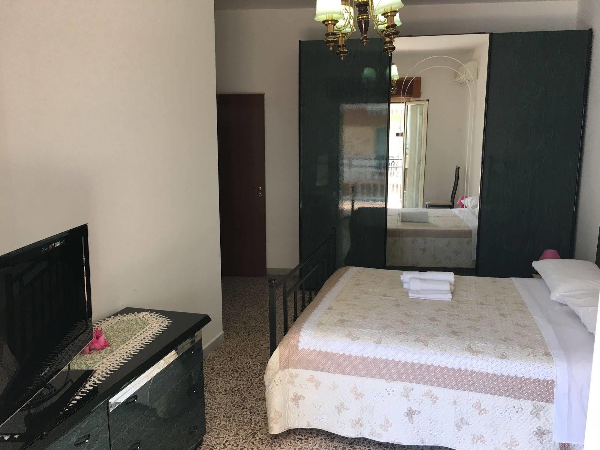 B&B Crotone Eksteriør bilde