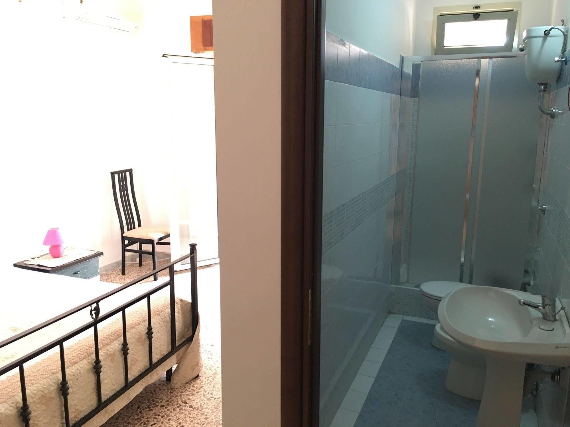 B&B Crotone Eksteriør bilde
