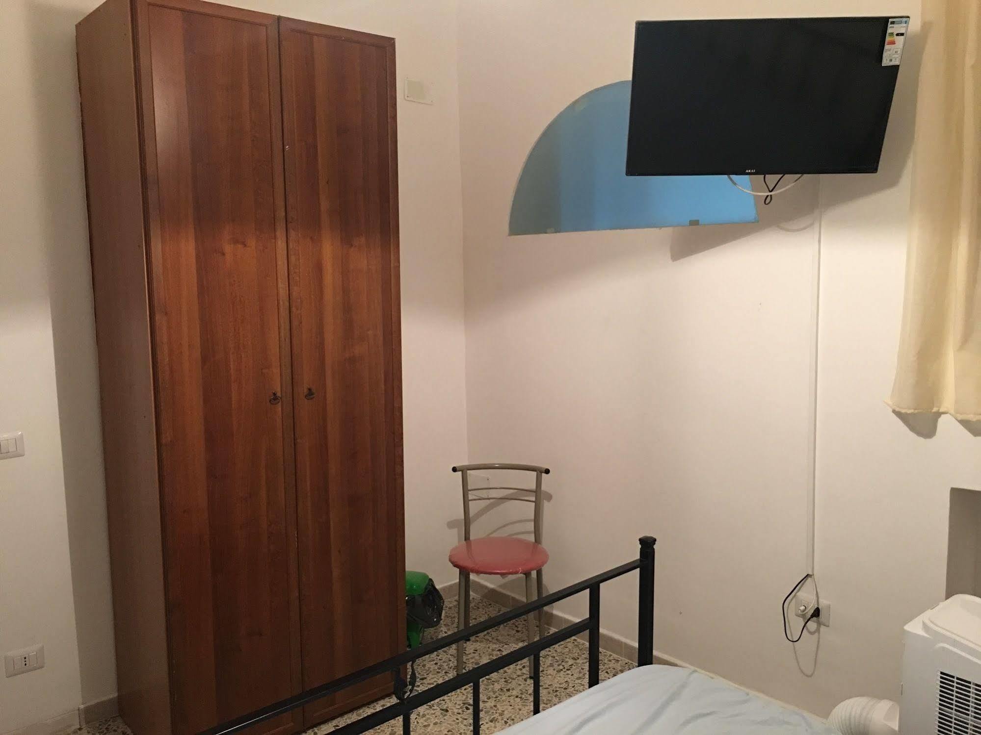 B&B Crotone Eksteriør bilde